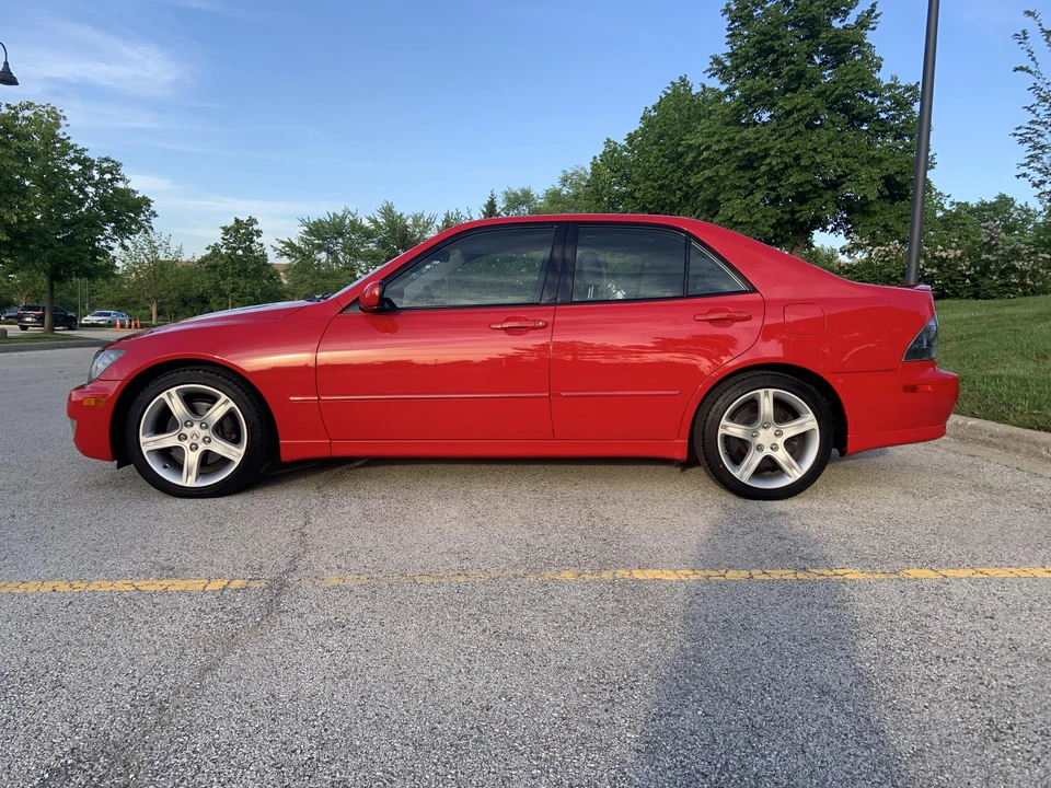 2004 Lexus IS 1st Gen - Image 9 of 31