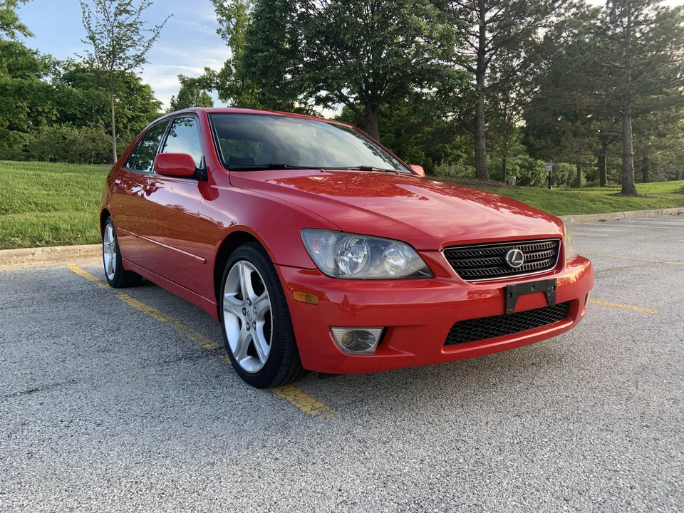 2004 Lexus IS 1st Gen - Image 18 of 31
