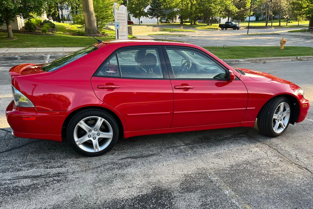2004 Lexus IS 1st Gen - Image 3 of 31