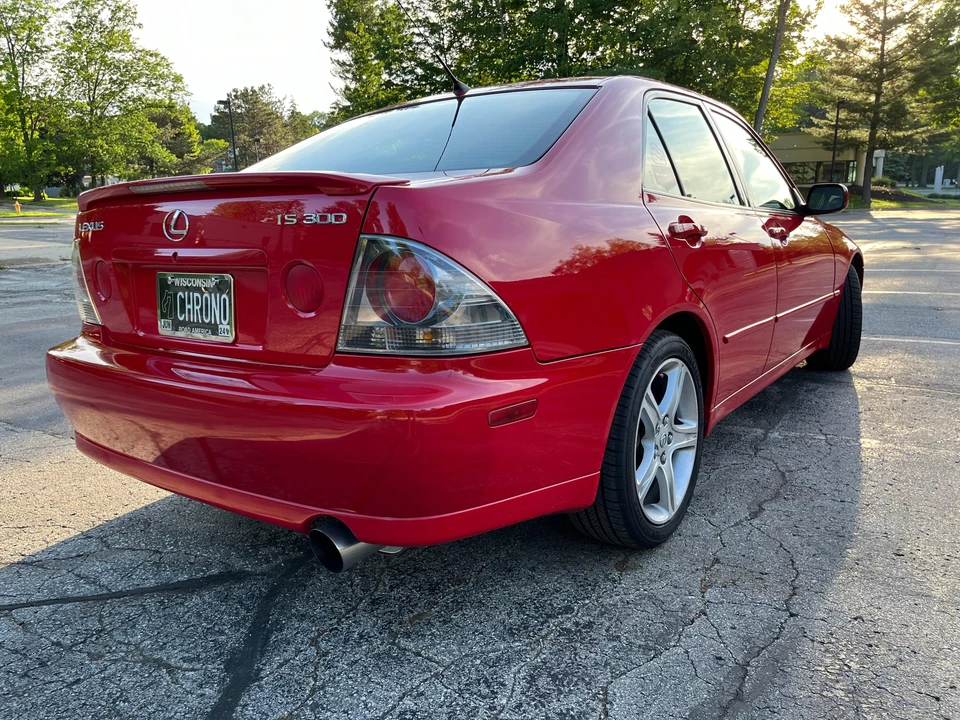 2004 Lexus IS 1st Gen - Image 14 of 31