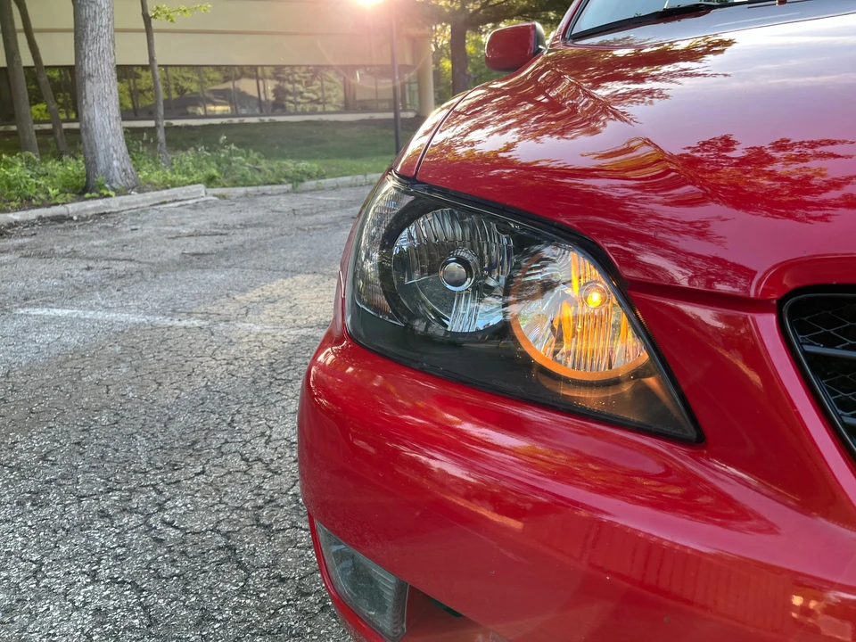 2004 Lexus IS 1st Gen - Image 25 of 31