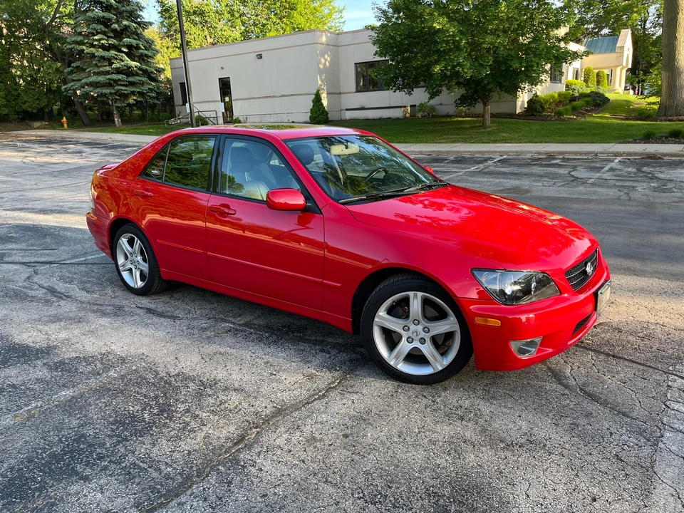 2004 Lexus IS 1st Gen - Image 20 of 31