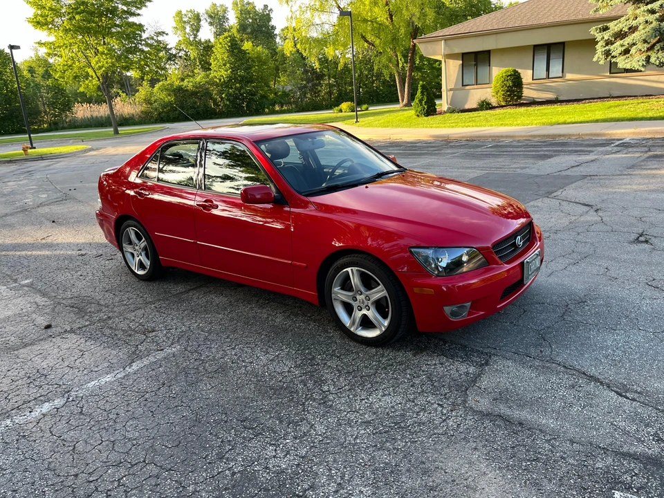 2004 Lexus IS 1st Gen - Image 21 of 31