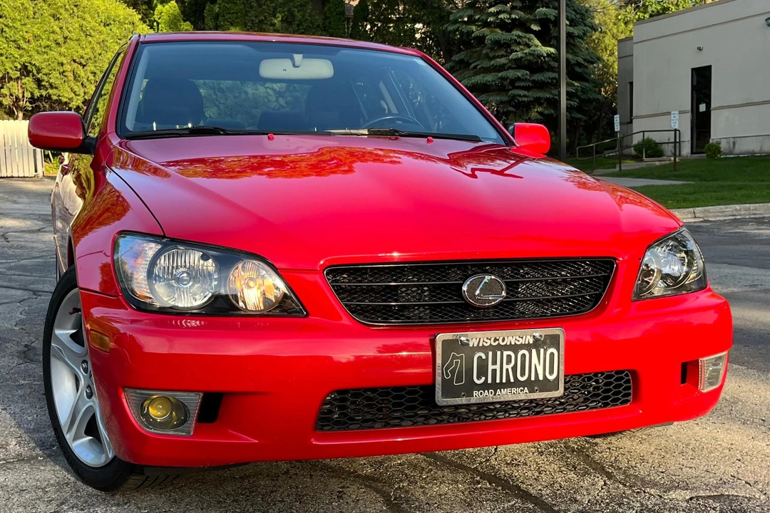 2004 Lexus IS 1st Gen - Image 2 of 31