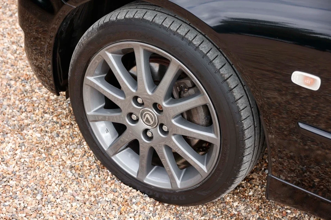2004 Lexus IS 1st Gen - Image 9 of 30