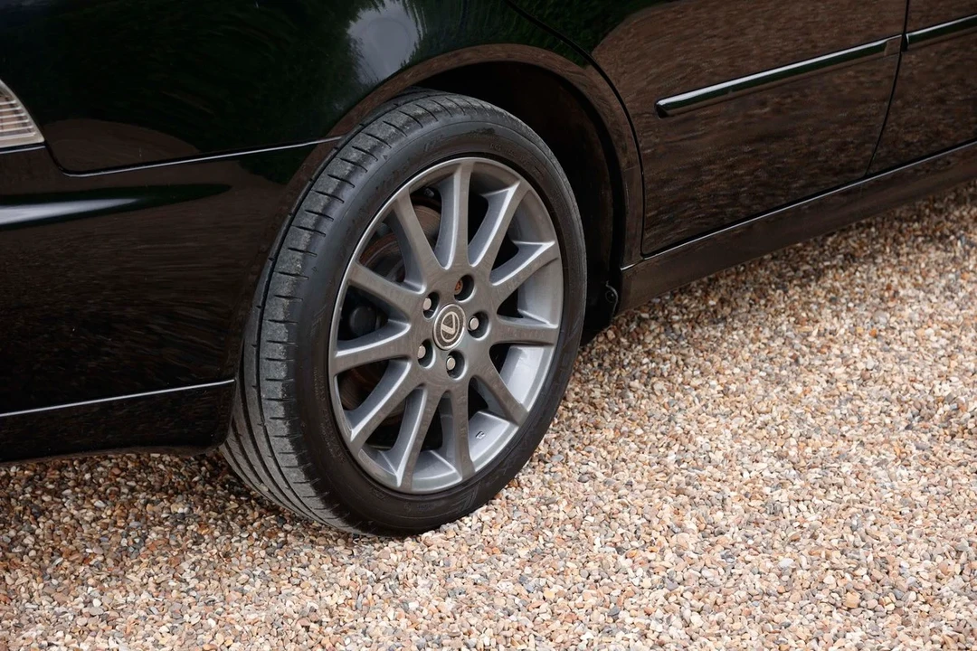 2004 Lexus IS 1st Gen - Image 11 of 30