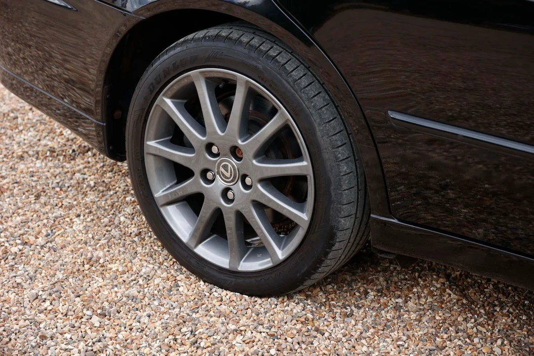 2004 Lexus IS 1st Gen - Image 12 of 30