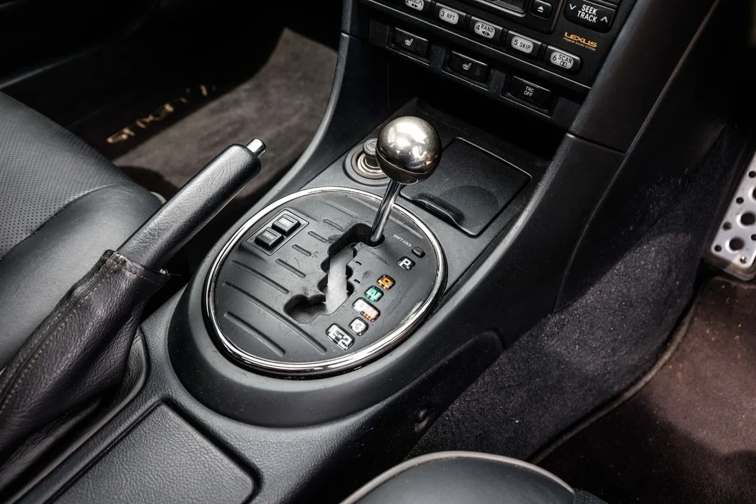 2004 Lexus IS 1st Gen - Image 20 of 30