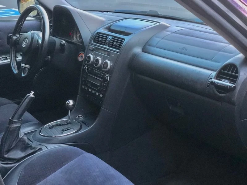 2004 Lexus IS 1st Gen - Image 8 of 19