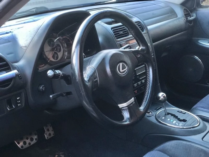 2004 Lexus IS 1st Gen - Image 5 of 19