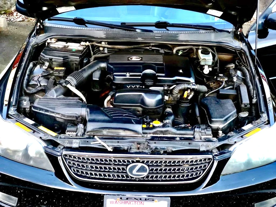 2004 Lexus IS 1st Gen - Image 4 of 19