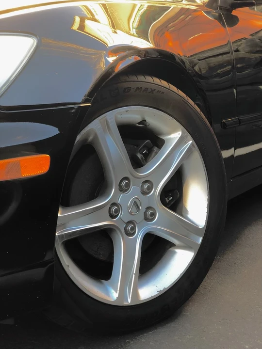 2004 Lexus IS 1st Gen - Image 2 of 19