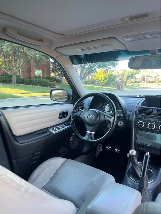 2004 Lexus IS 1st Gen - Image 4 of 4
