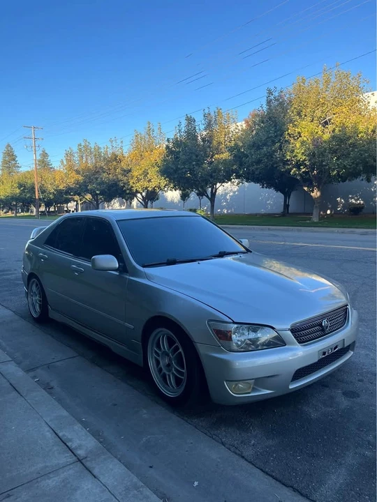 2004 Lexus IS 1st Gen - Image 3 of 18