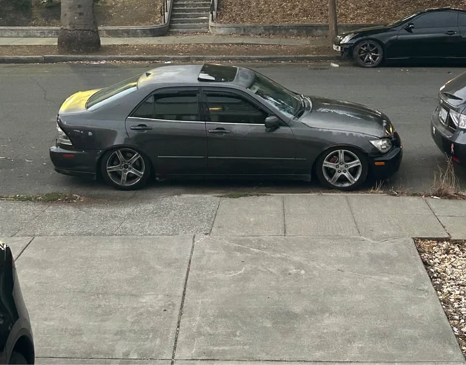 2004 Lexus IS 1st Gen - Image 13 of 15