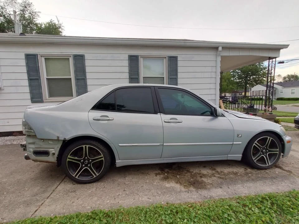 2004 Lexus IS 1st Gen - Image 4 of 16