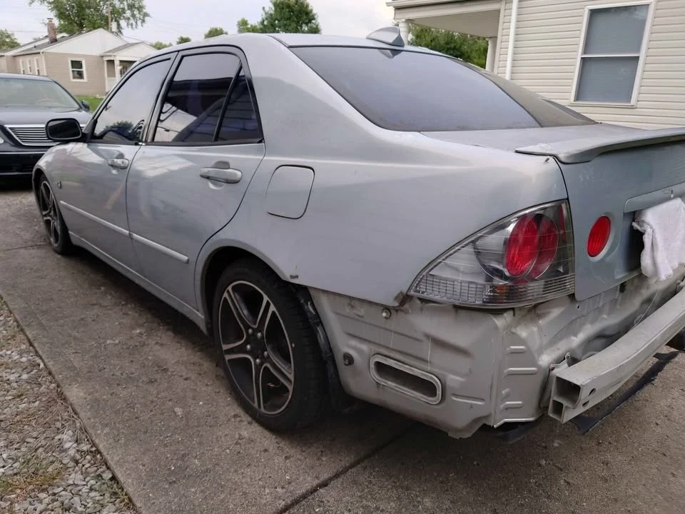 2004 Lexus IS 1st Gen - Image 5 of 16