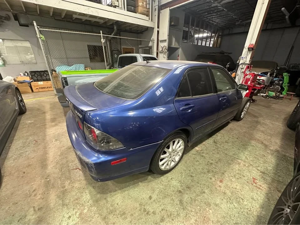 2004 Lexus IS 1st Gen - Image 6 of 19