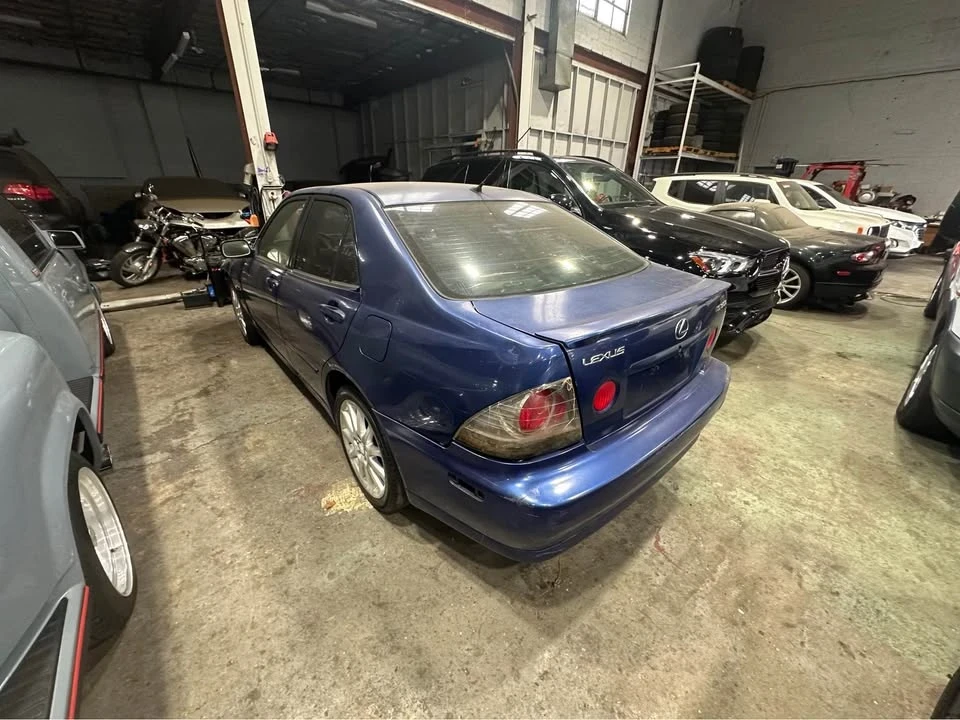 2004 Lexus IS 1st Gen - Image 5 of 19