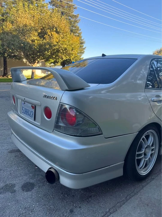 2004 Lexus IS 1st Gen - Image 5 of 18
