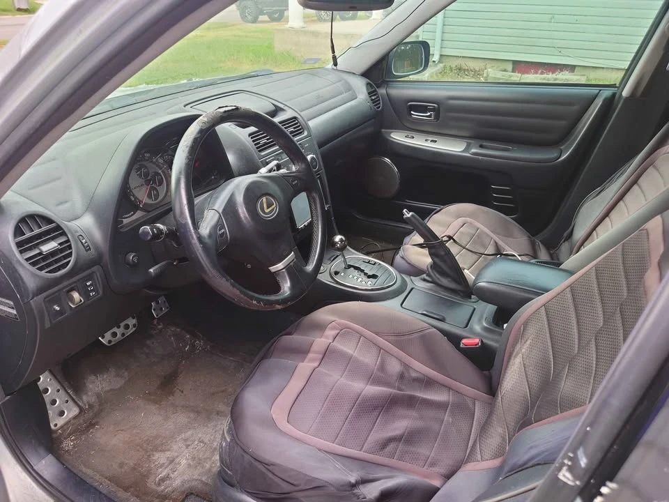 2004 Lexus IS 1st Gen - Image 6 of 16