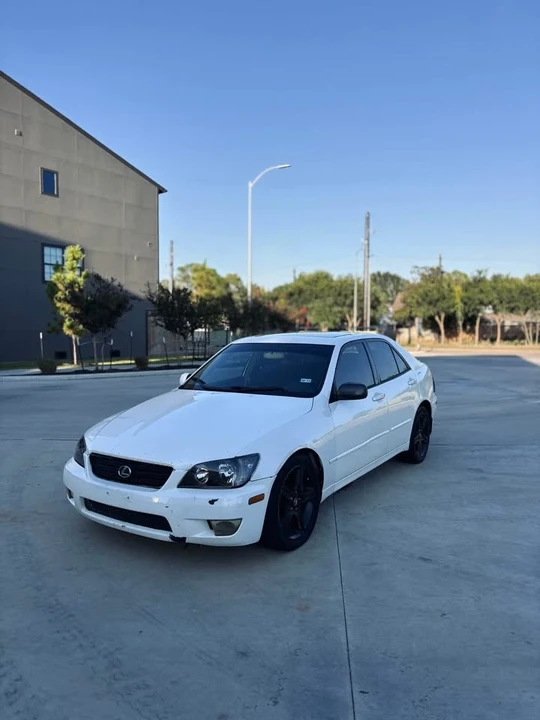 2004 Lexus IS 1st Gen - Image 2 of 12