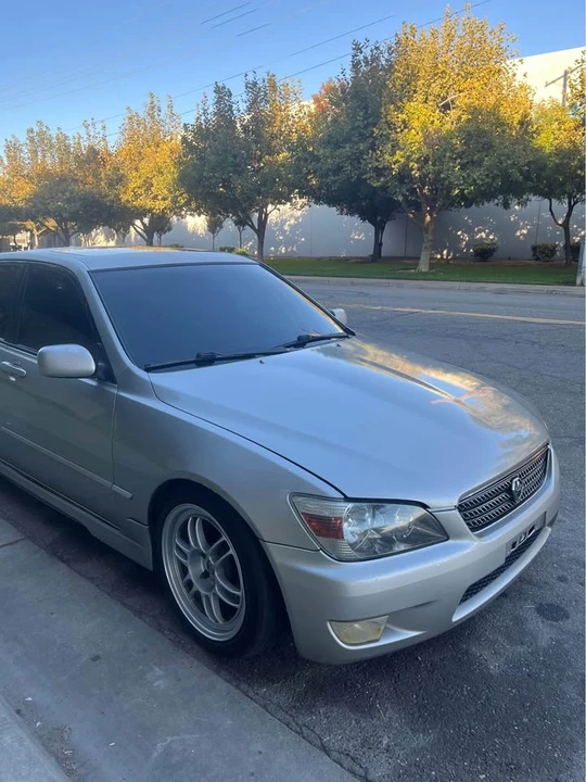 2004 Lexus IS 1st Gen - Image 9 of 18