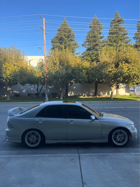 2004 Lexus IS 1st Gen - Image 7 of 18