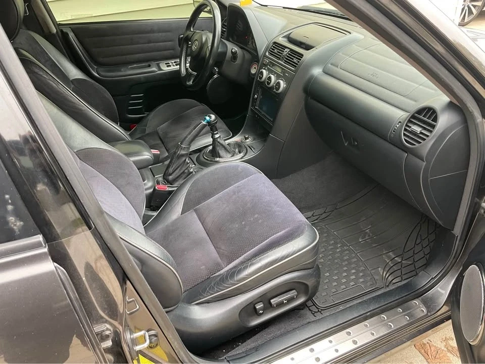 2004 Lexus IS 1st Gen - Image 5 of 8