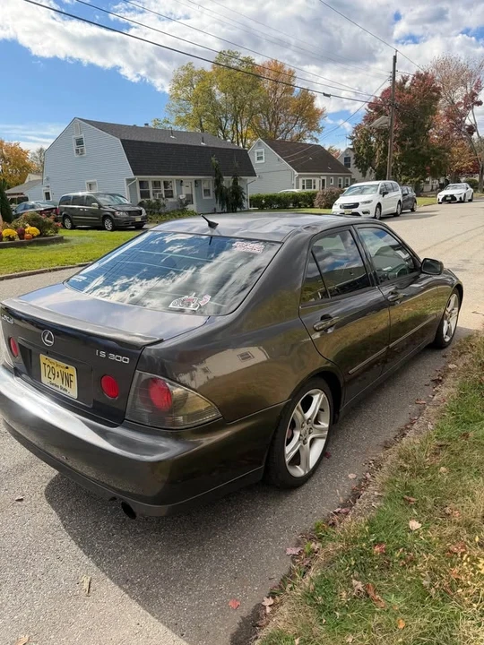 2004 Lexus IS 1st Gen - Image 6 of 19