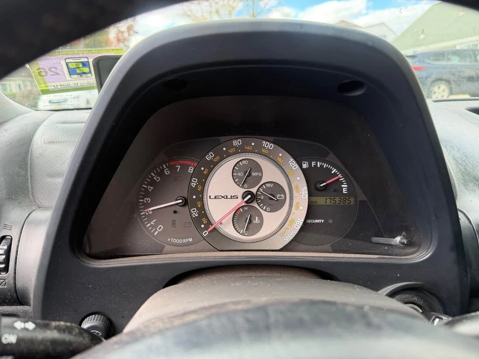 2004 Lexus IS 1st Gen - Image 13 of 19