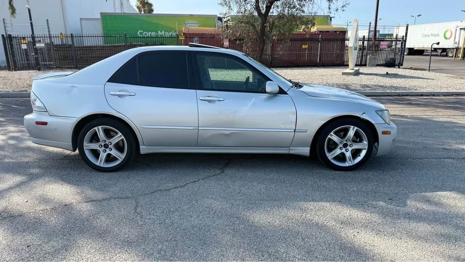 2004 Lexus IS 1st Gen - Image 6 of 15