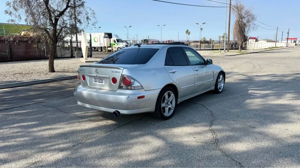 2004 Lexus IS 1st Gen - Image 5 of 15