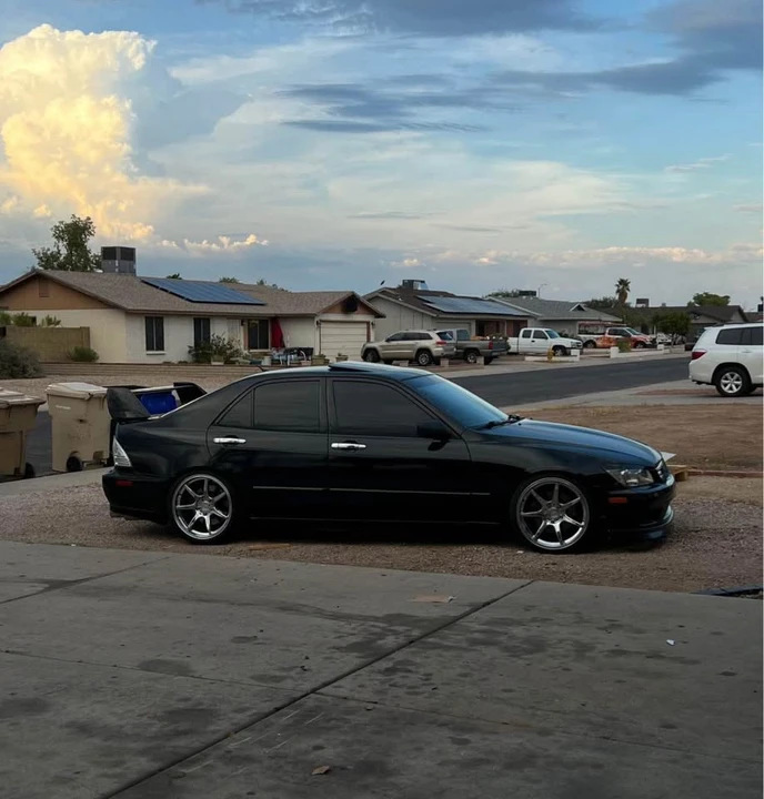 2004 Lexus IS 1st Gen - Image 4 of 6