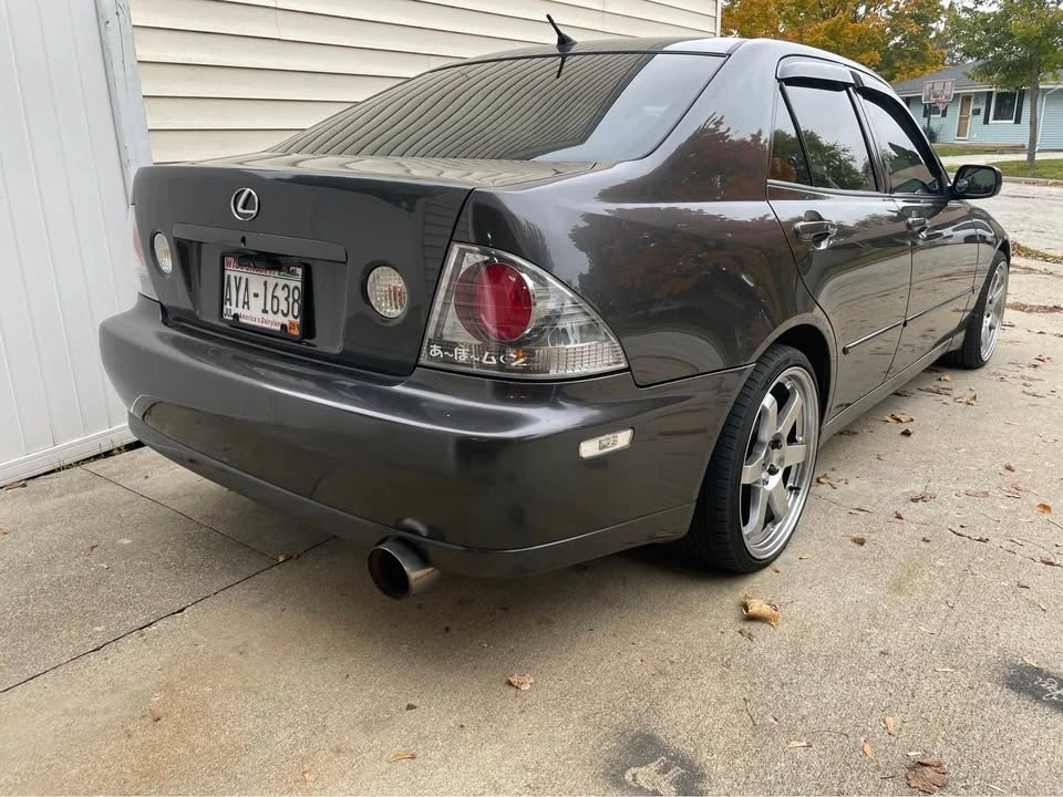 2004 Lexus IS 1st Gen - Image 2 of 8