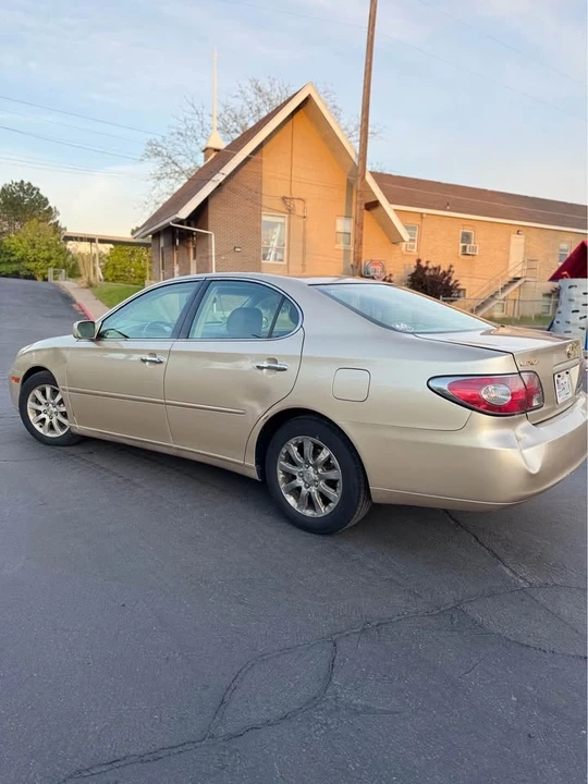 2004 Lexus IS 1st Gen - Image 3 of 11