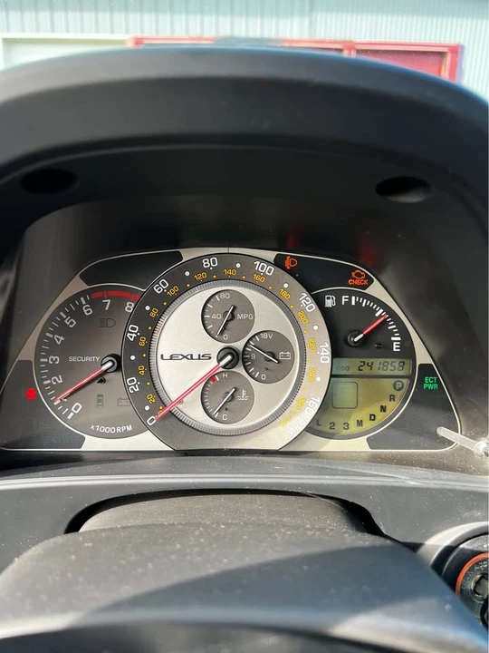 2004 Lexus IS 1st Gen - Image 5 of 9