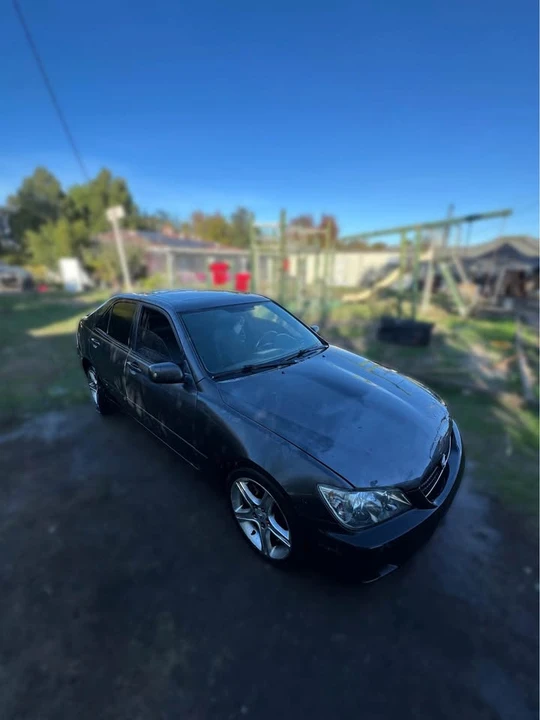 2004 Lexus IS 1st Gen - Image 2 of 10