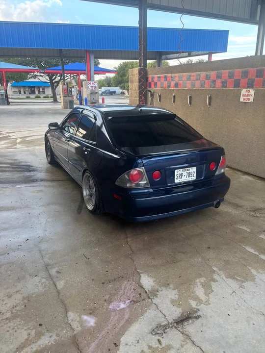 2004 Lexus IS 1st Gen - Image 2 of 6