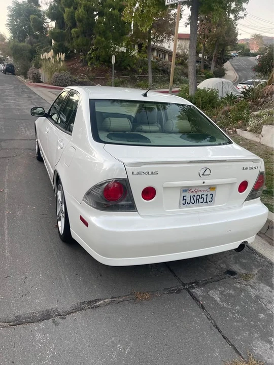 2004 Lexus IS 1st Gen - Image 4 of 6