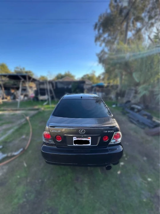 2004 Lexus IS 1st Gen - Image 7 of 10