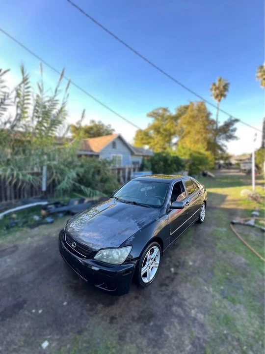 2004 Lexus IS 1st Gen - Image 3 of 10