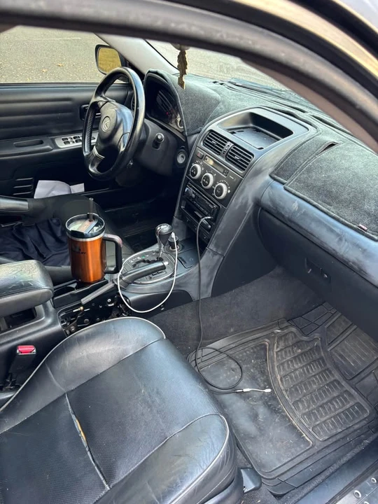 2004 Lexus IS 1st Gen - Image 6 of 10