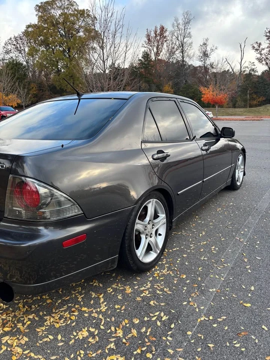 2004 Lexus IS 1st Gen - Image 3 of 10