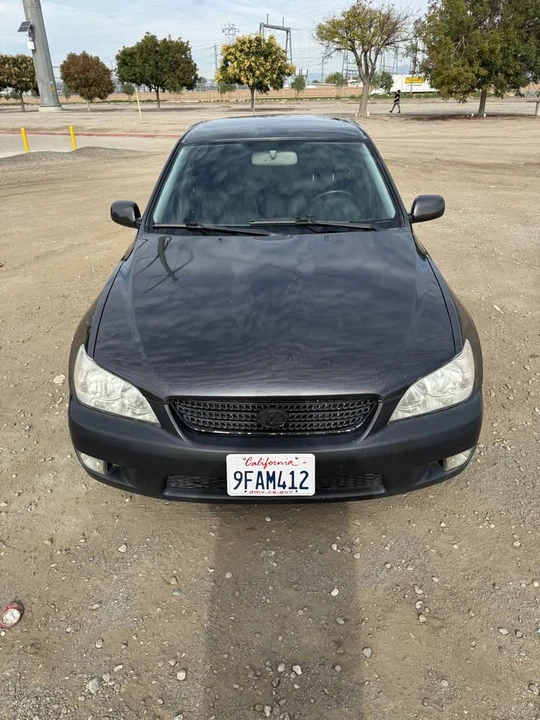 2004 Lexus IS 1st Gen - Image 5 of 9