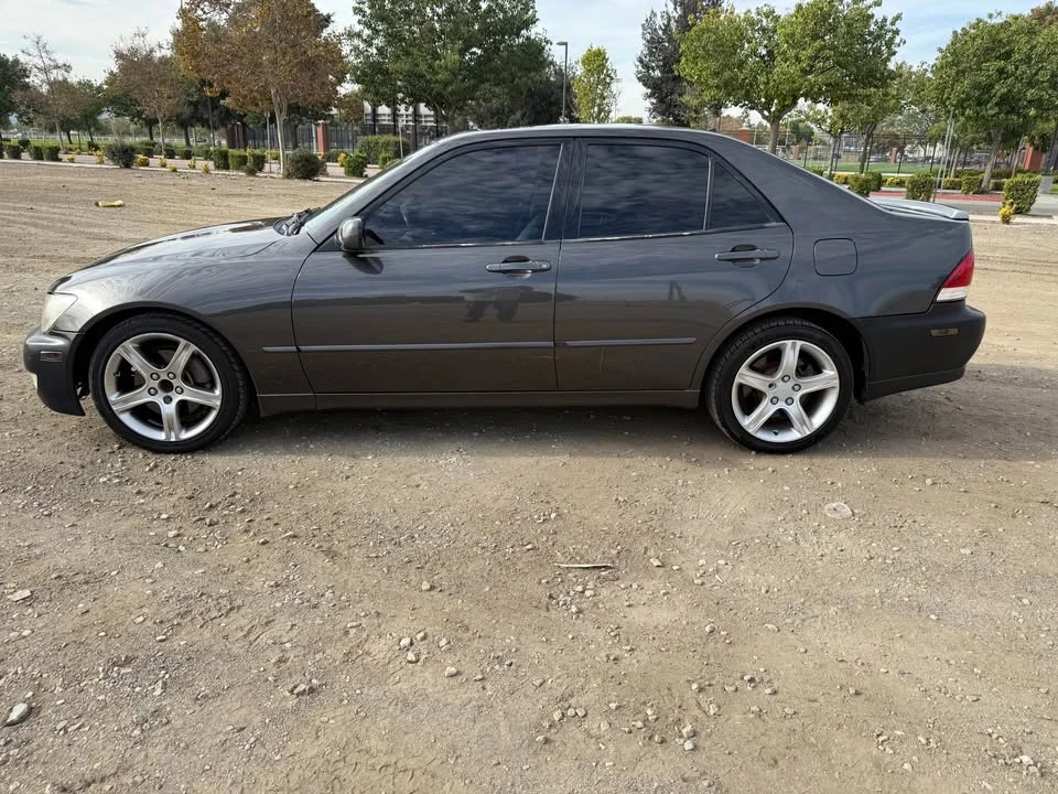 2004 Lexus IS 1st Gen - Image 3 of 9
