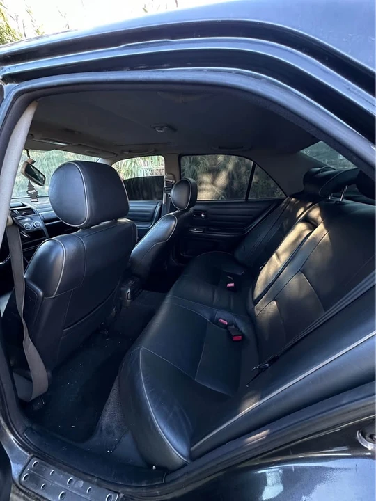 2004 Lexus IS 1st Gen - Image 6 of 10