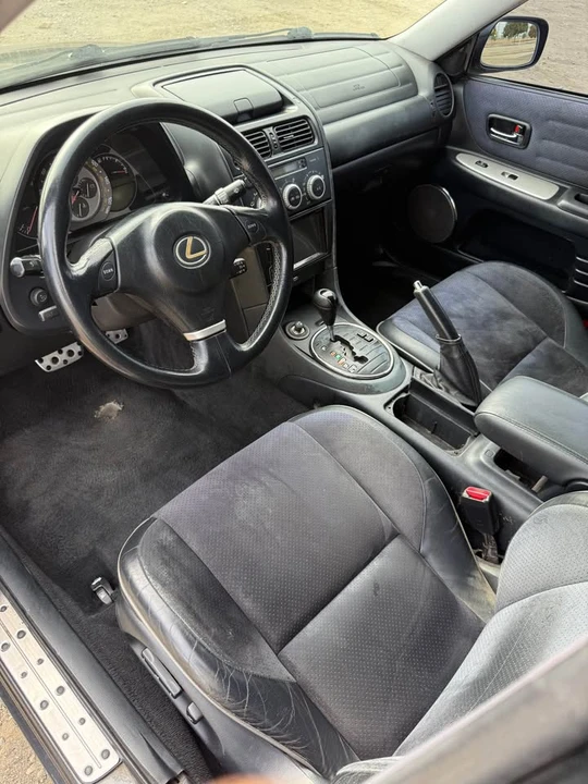 2004 Lexus IS 1st Gen - Image 8 of 9