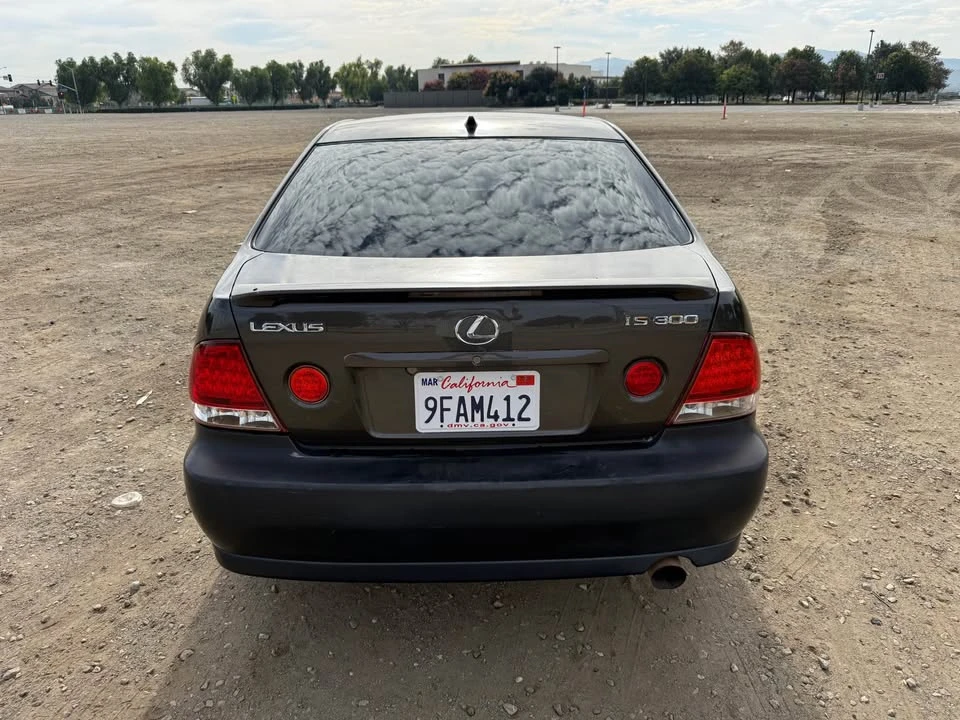 2004 Lexus IS 1st Gen - Image 6 of 9