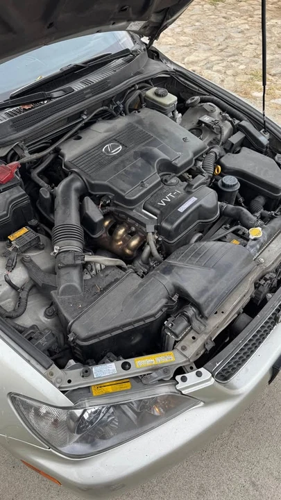 2004 Lexus IS 1st Gen - Image 13 of 19
